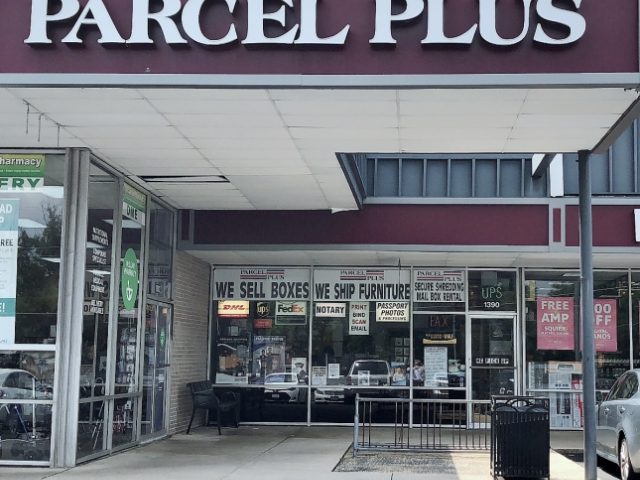 PARCEL PLUS location photo